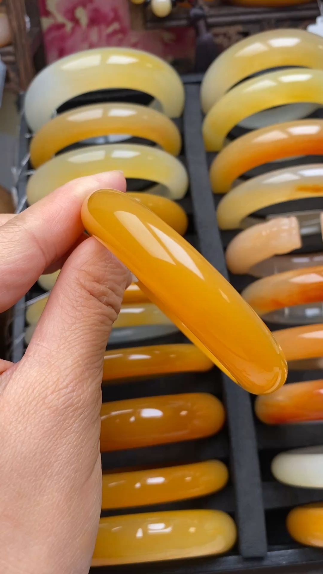 缅黄黄金圈口,精品黄龙玉帝王黄