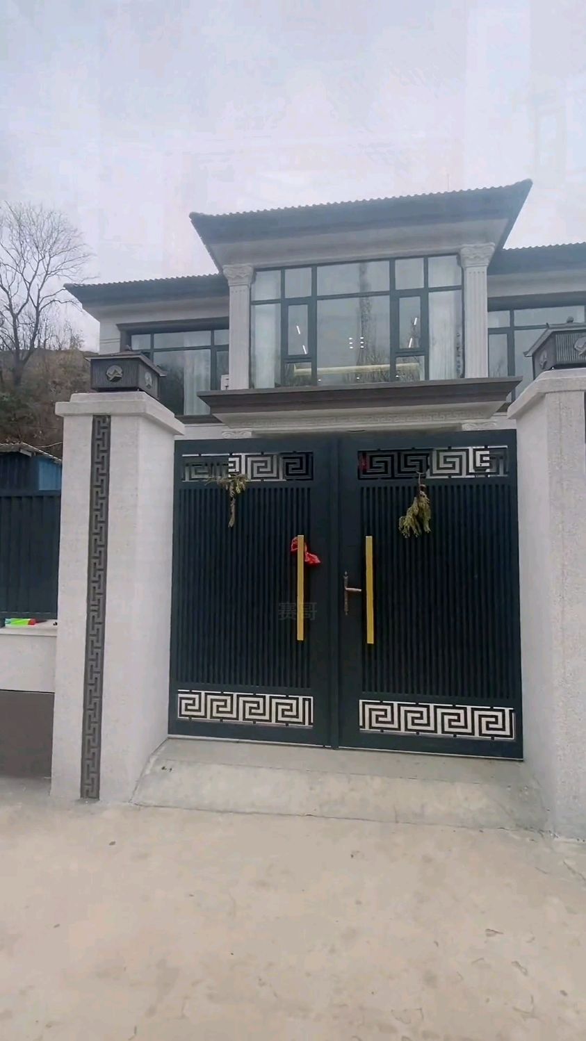 农村自建房大门这样设计!实用上档次,邻居看了都眼红