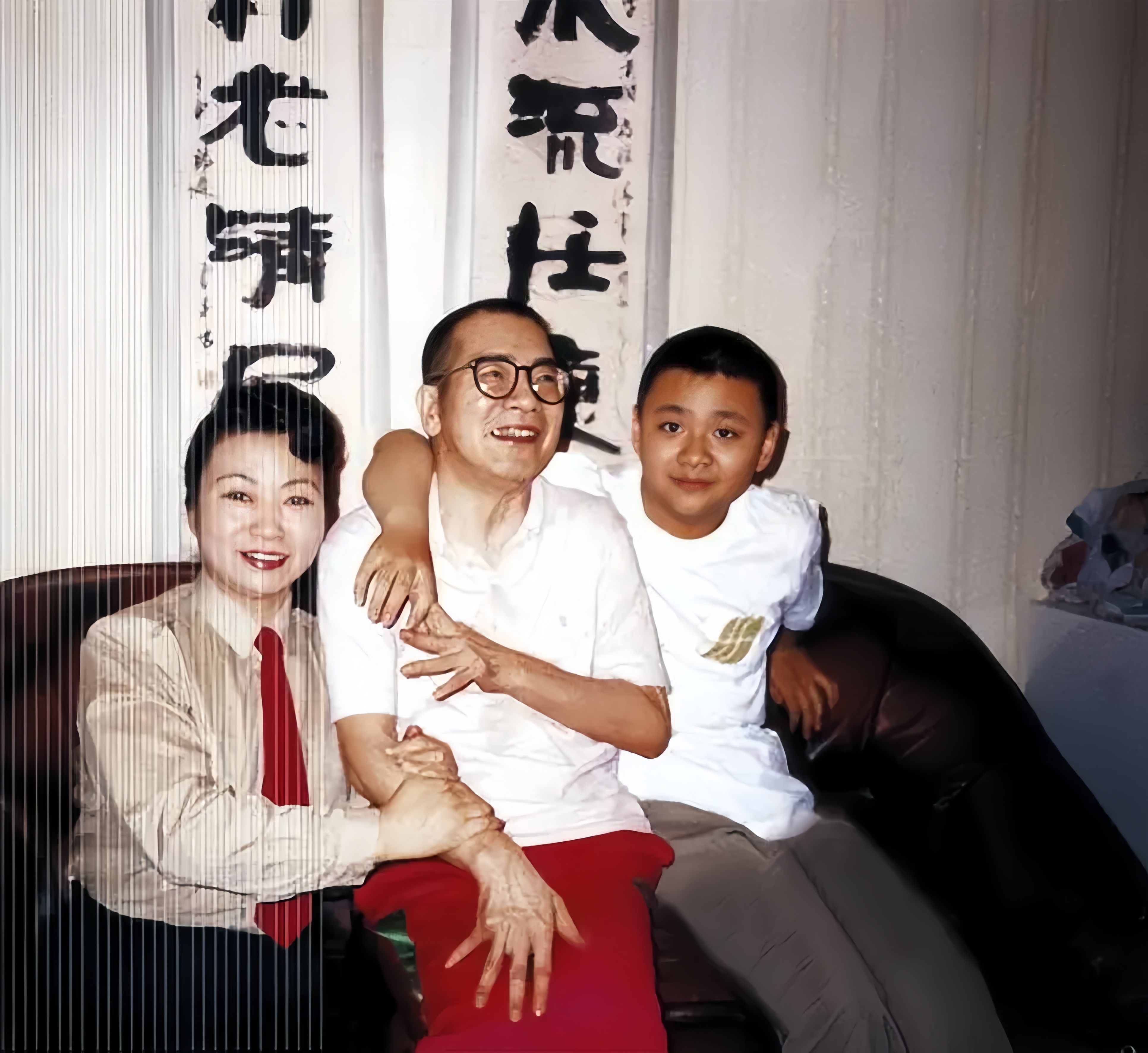 1978年,45岁的陈景润因身体原因住院,对27岁的年轻女军医由昆一见钟情