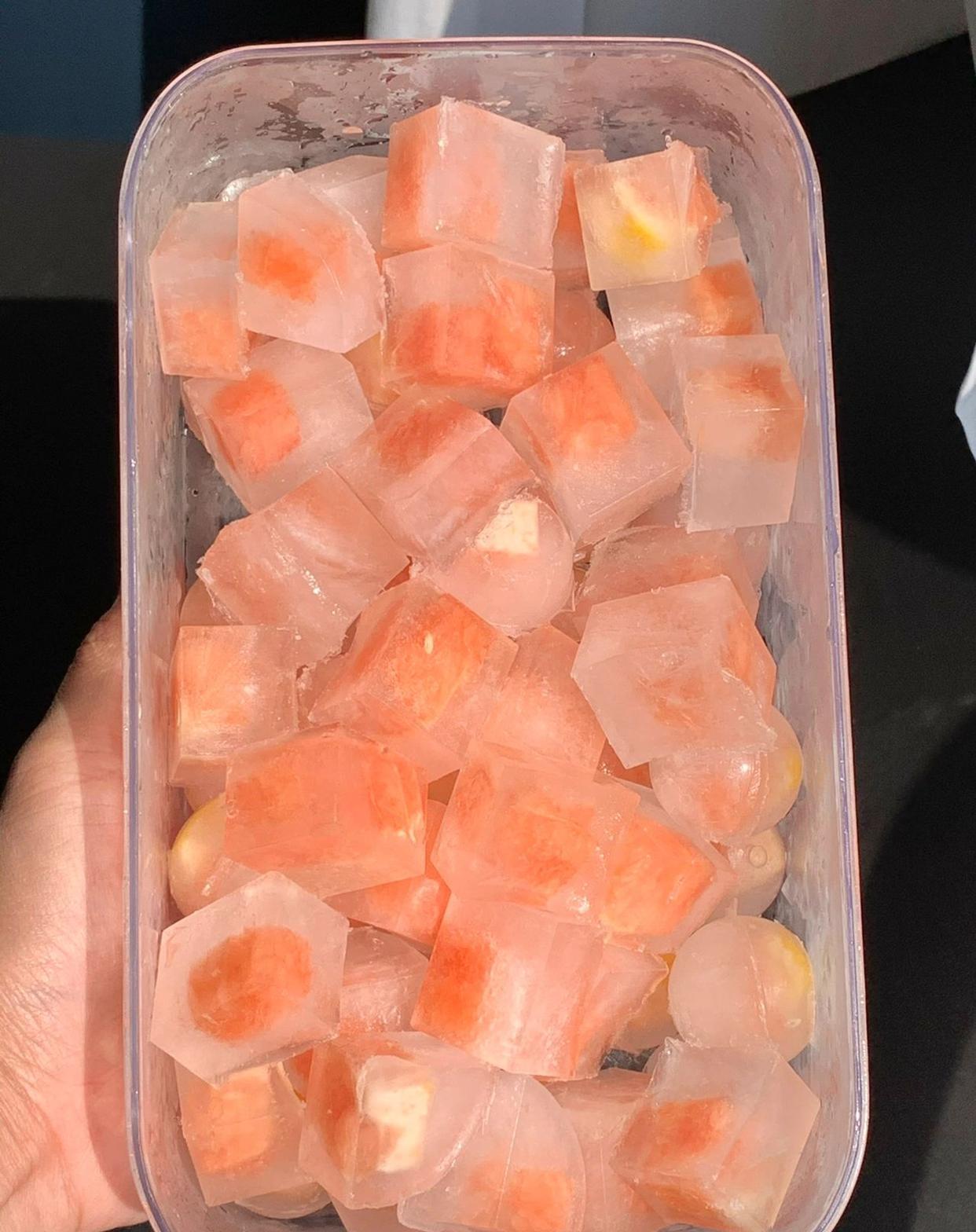 就是西柚冰块西柚绿妍果汁茶～ 味道太清新了果汁茶本来就一半果