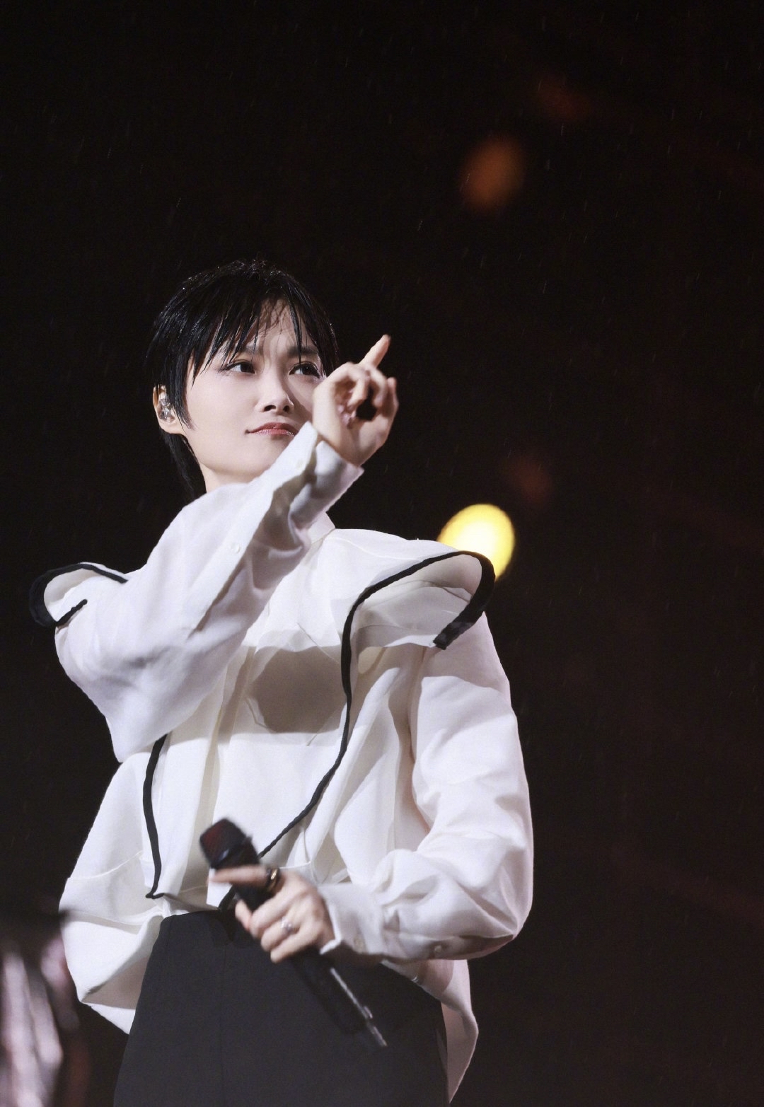 李宇春的脸真是发腮了,脸盘子都大起来了.#动态连更挑战