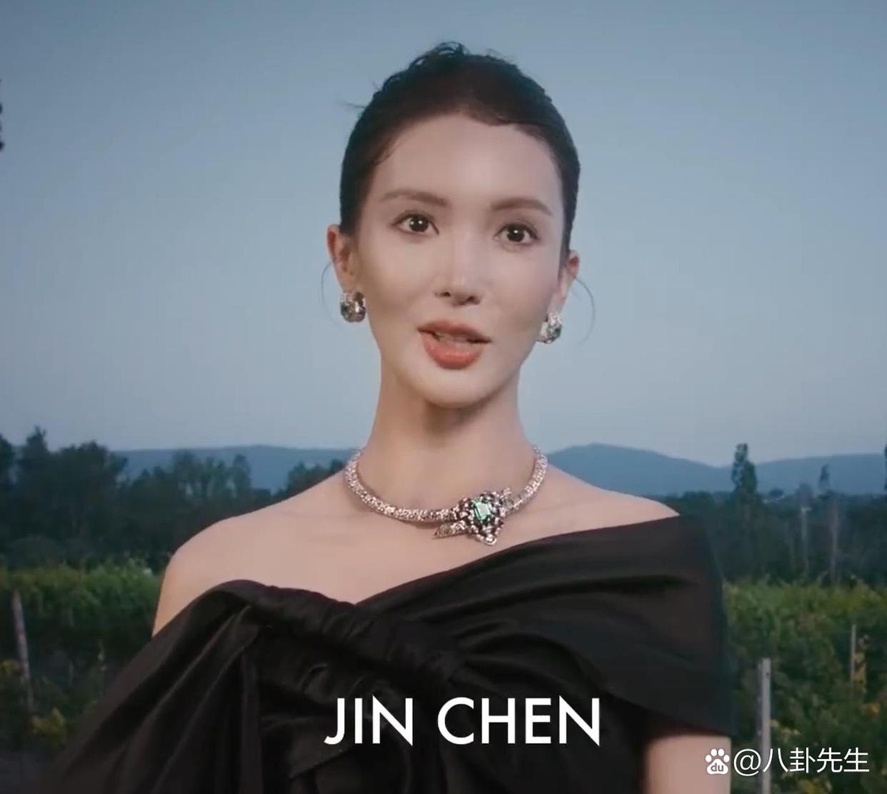 金晨现在的脸,怎么越看越奇怪了?