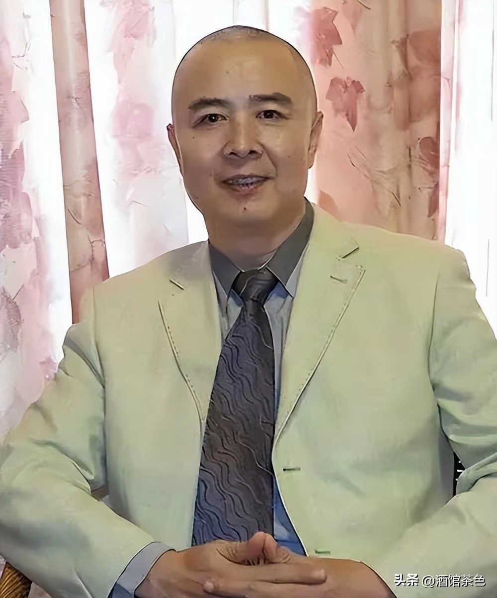 徐少华商演引热议 曾在86版《西游记》中饰演唐僧的徐少华,近日现身商