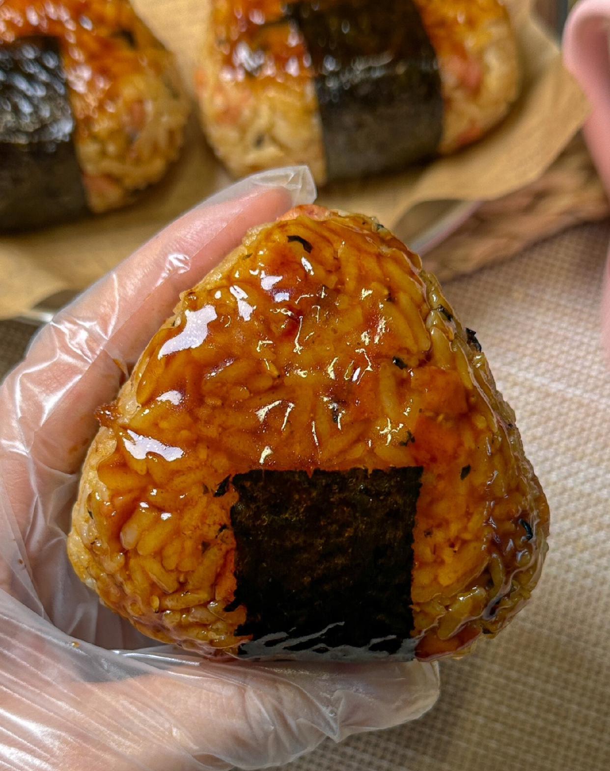 会拉丝的照烧饭团