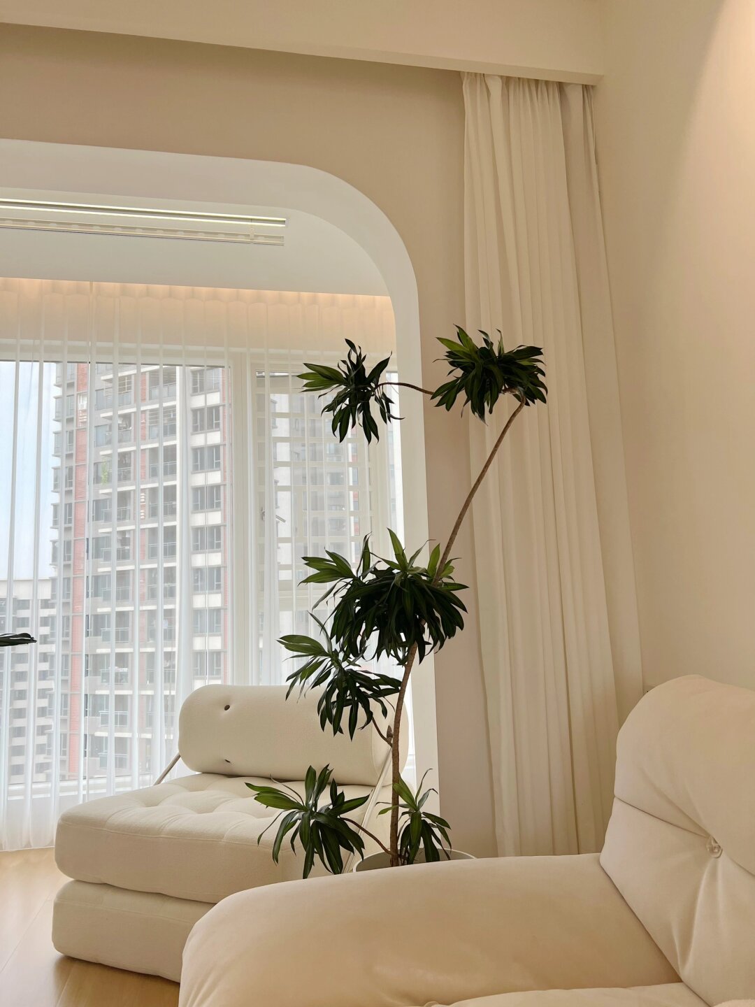 没请设计师刷 装修出来的家 木纹砖/瓷砖通铺打通阳台空间显大秘诀