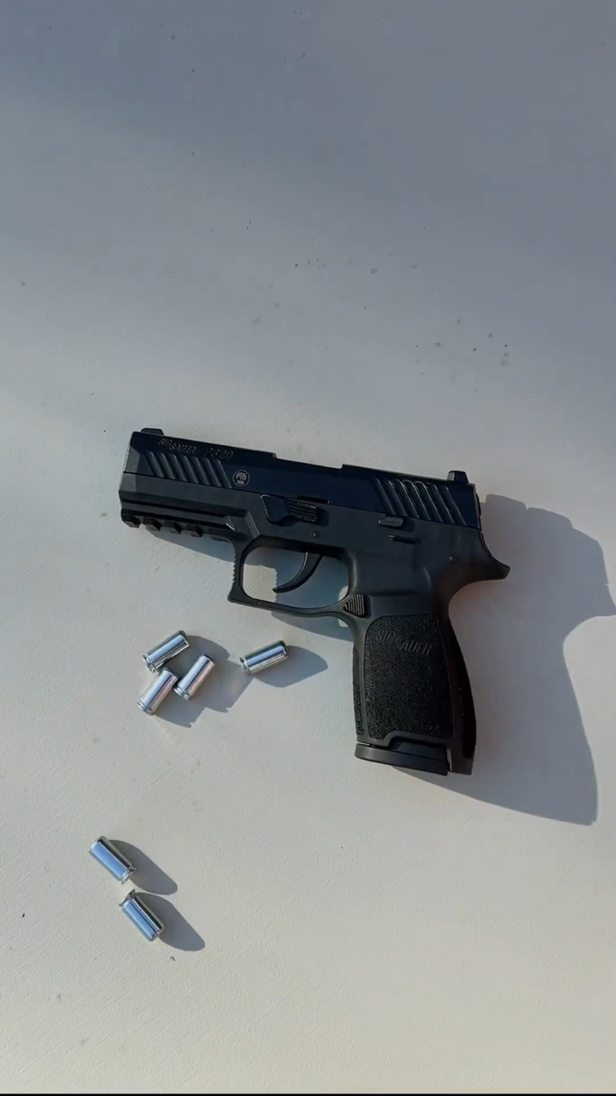 西格绍尔p320手枪,艺术品中的艺术品