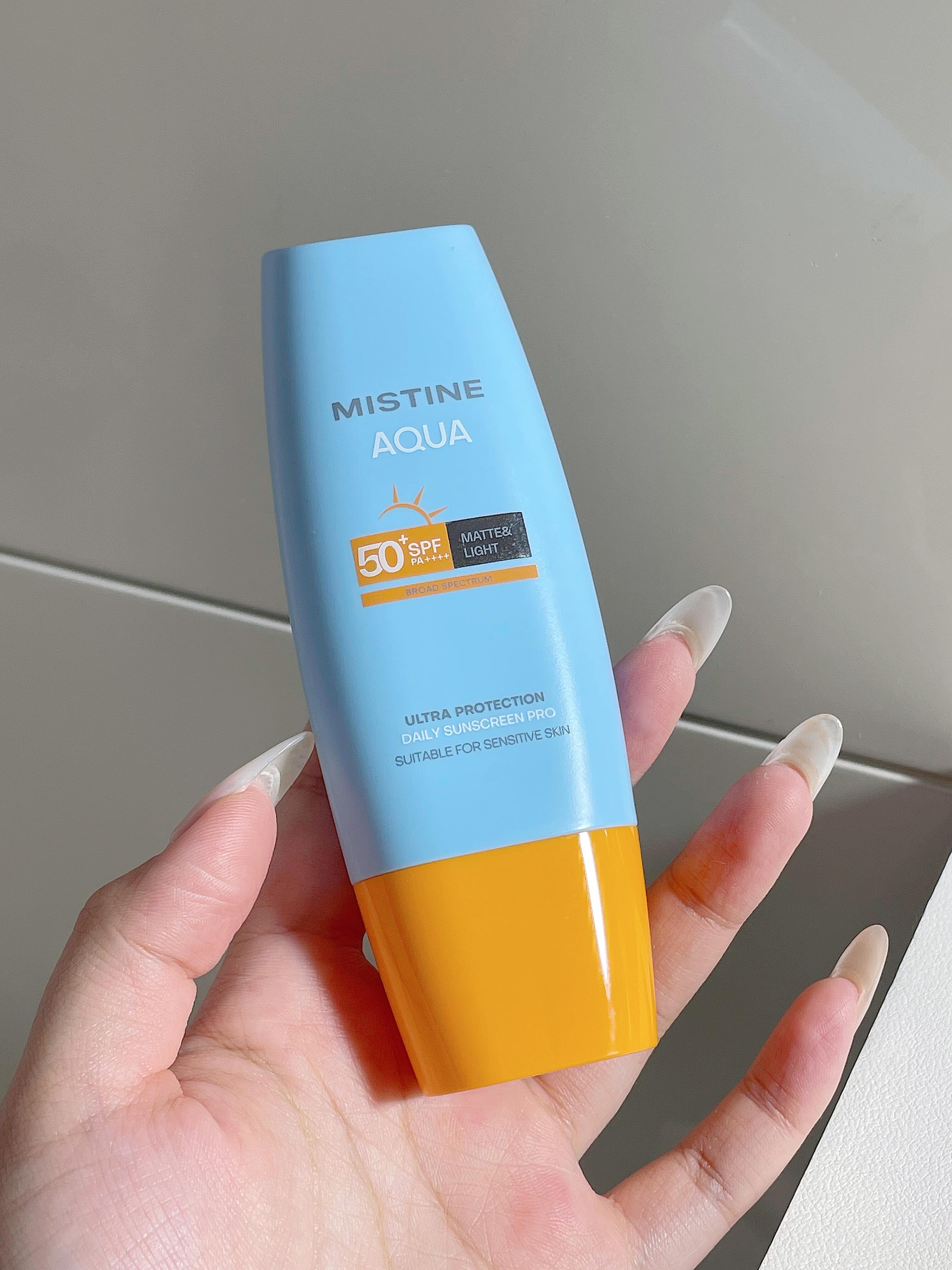 我就说嘛这么多年能在防晒界稳稳占据销量榜首的肯定不是什么简单