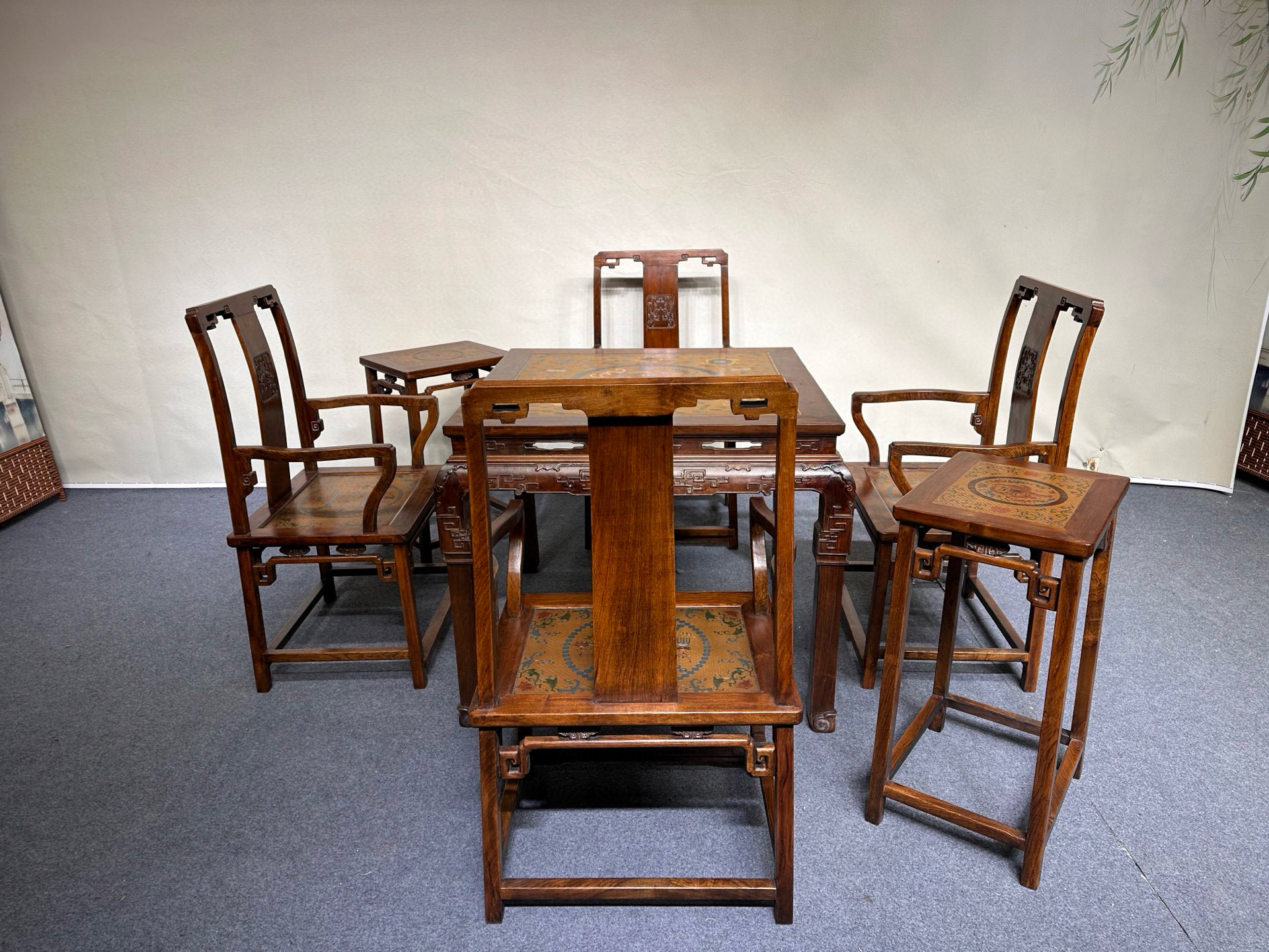 黄花梨木八仙桌七件套