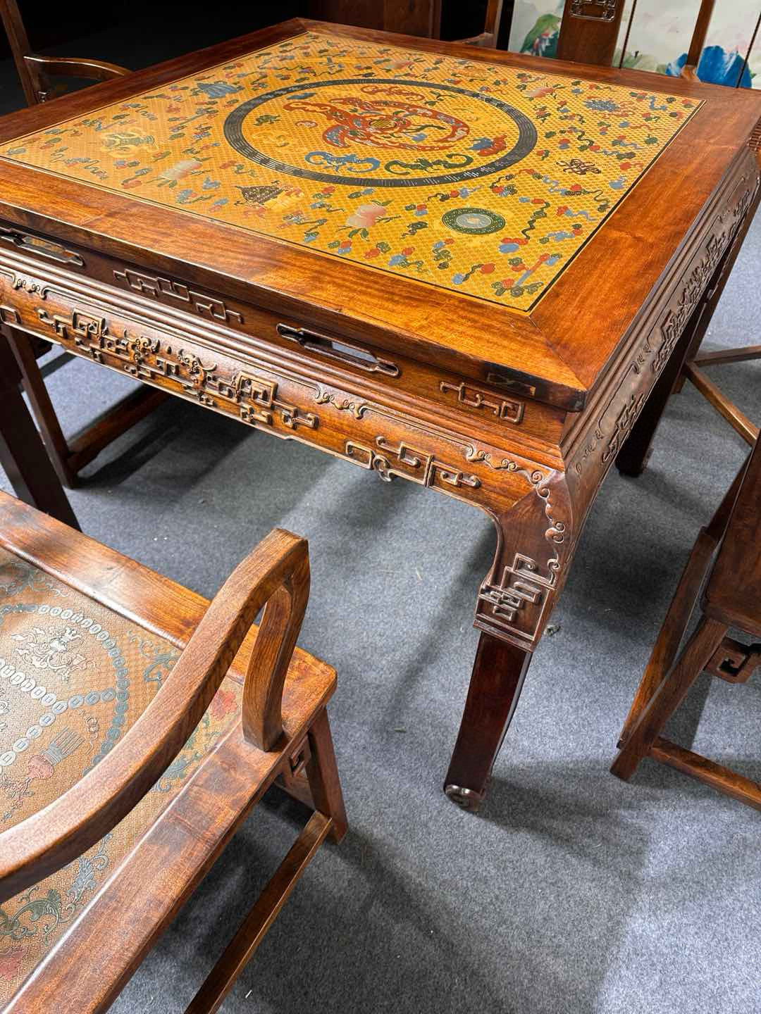 黄花梨木八仙桌七件套