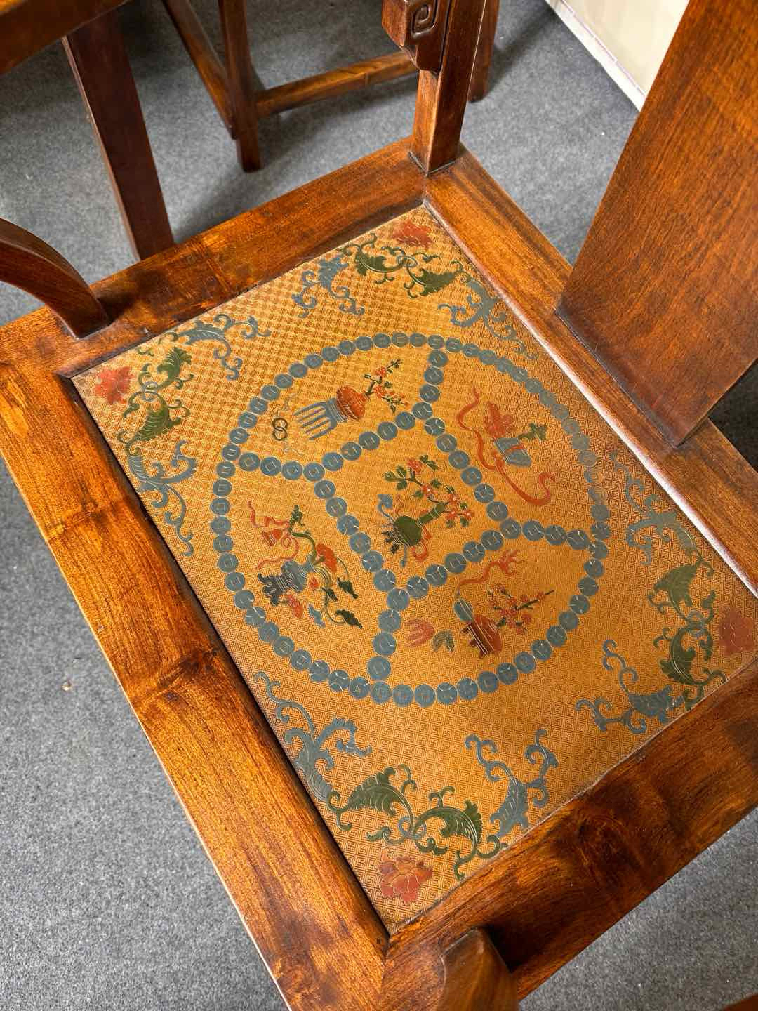 黄花梨木八仙桌七件套