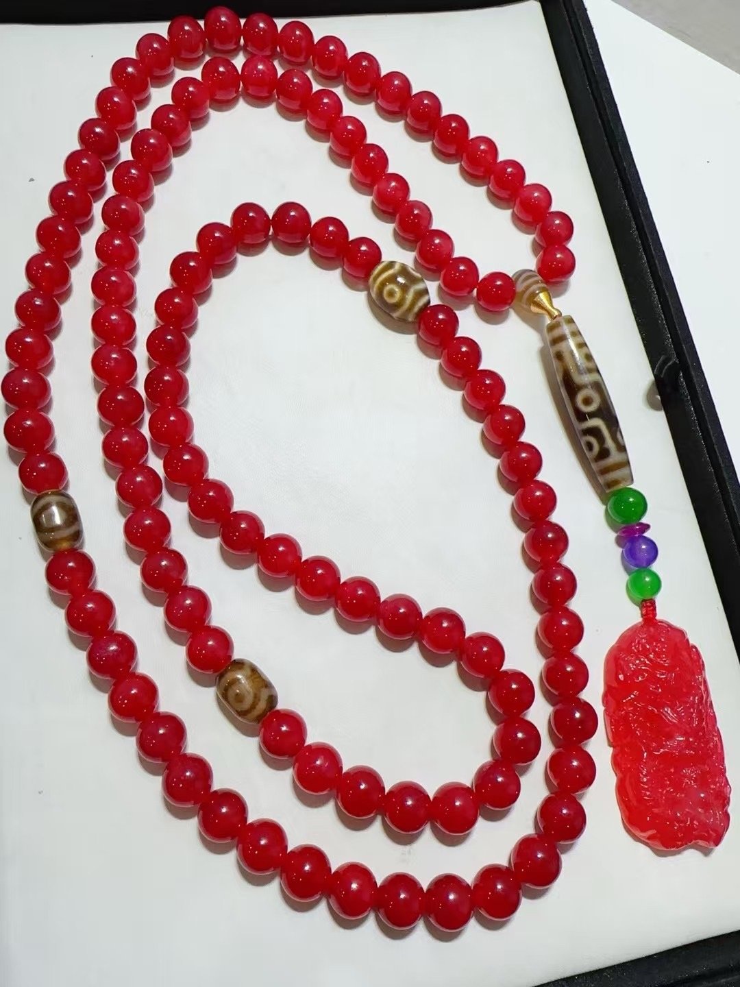 清代乾隆年间精品红翡翠项链