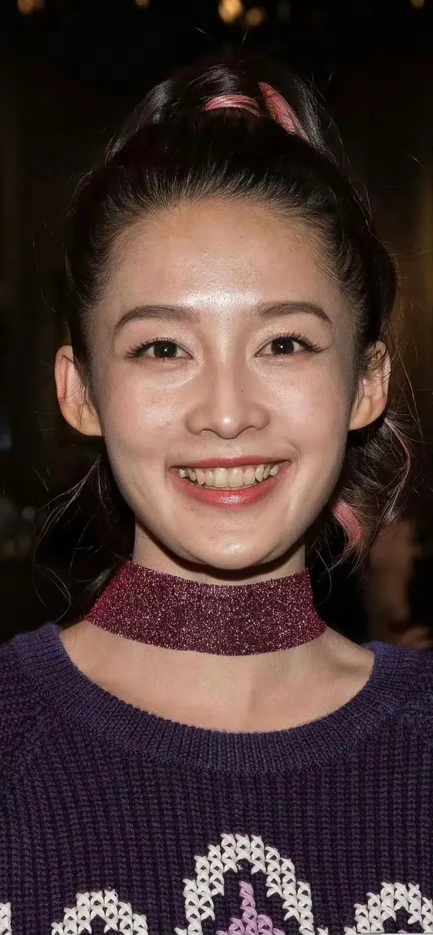 李沁无美颜生图,自然美,抛开美颜与滤镜,这颜值你能打几分,其实明星