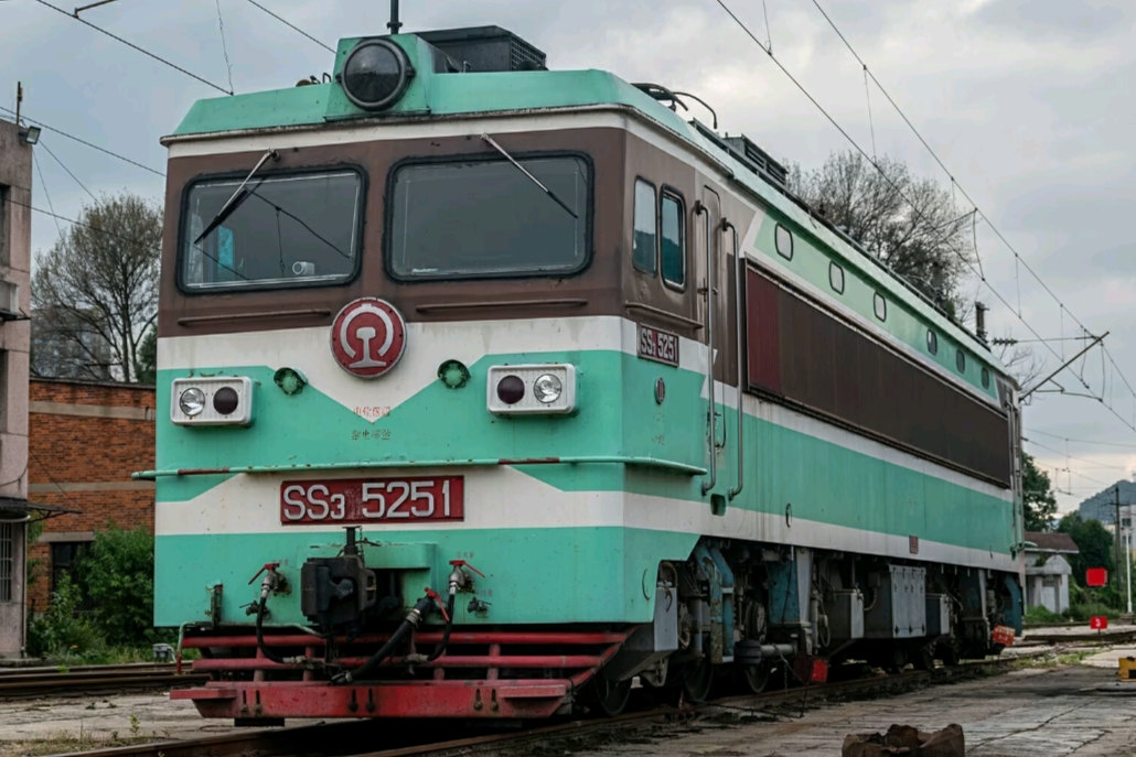 韶山3型电力机车,成局贵段,5251
