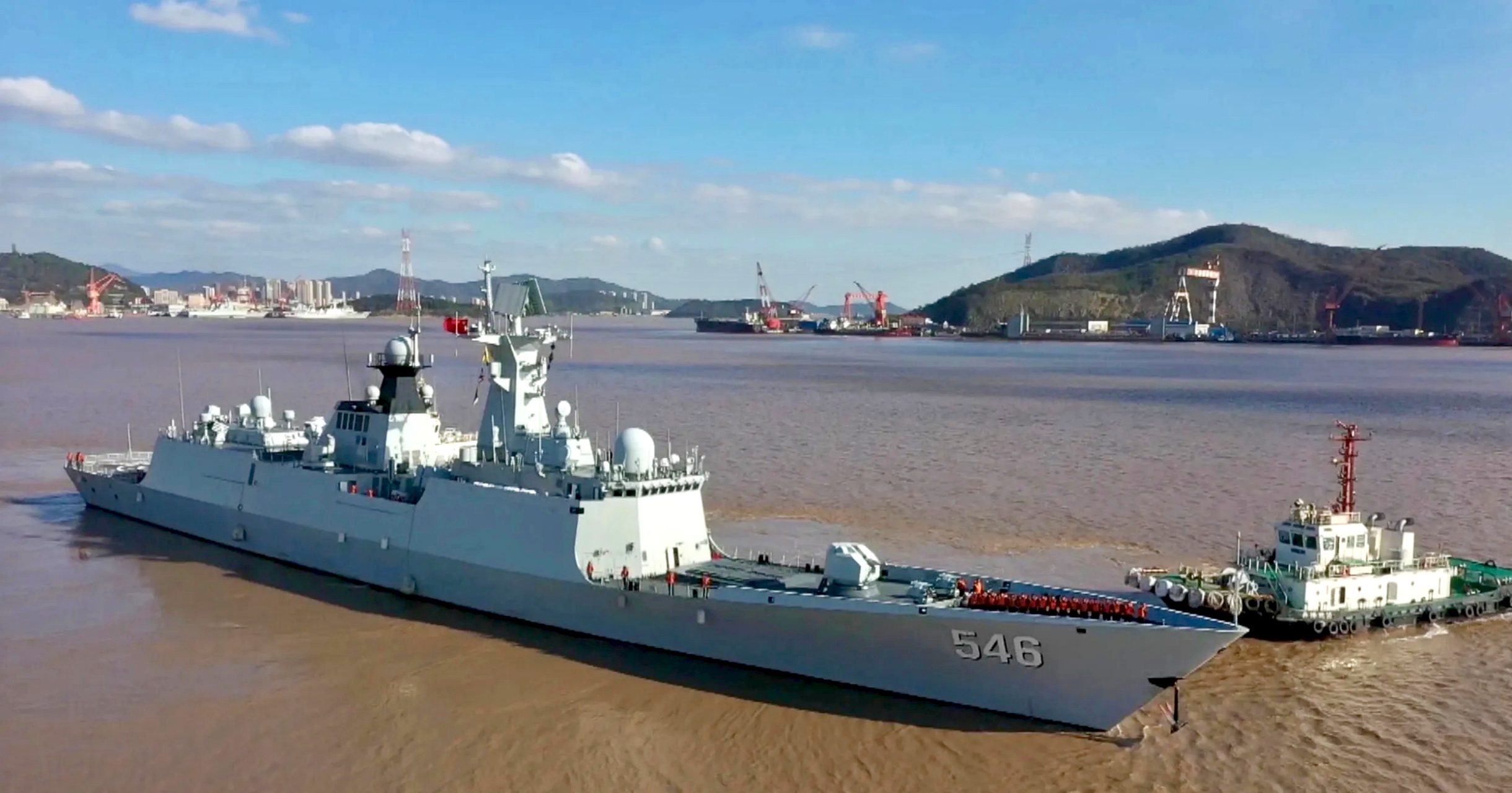 人送外号新青年的054a护卫舰,绝对称得上中国海军历史上的劳模担当