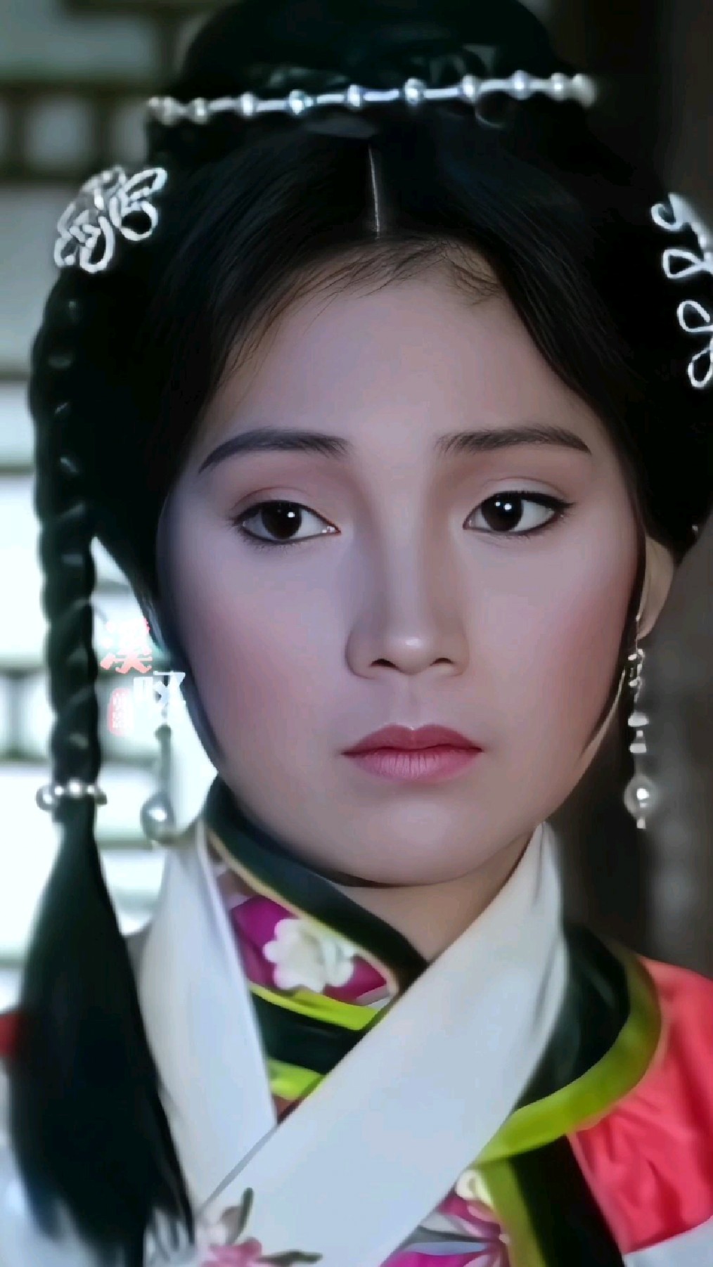 苗侨伟宠了一辈子的女人!戚美珍这清冷气质,当年惊艳了整个tvb!