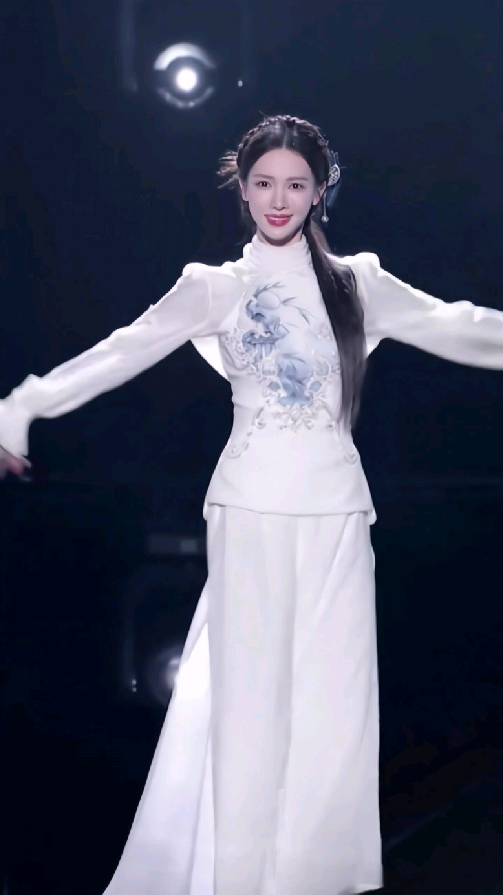 多才多艺的金晨,这段舞蹈百看不厌