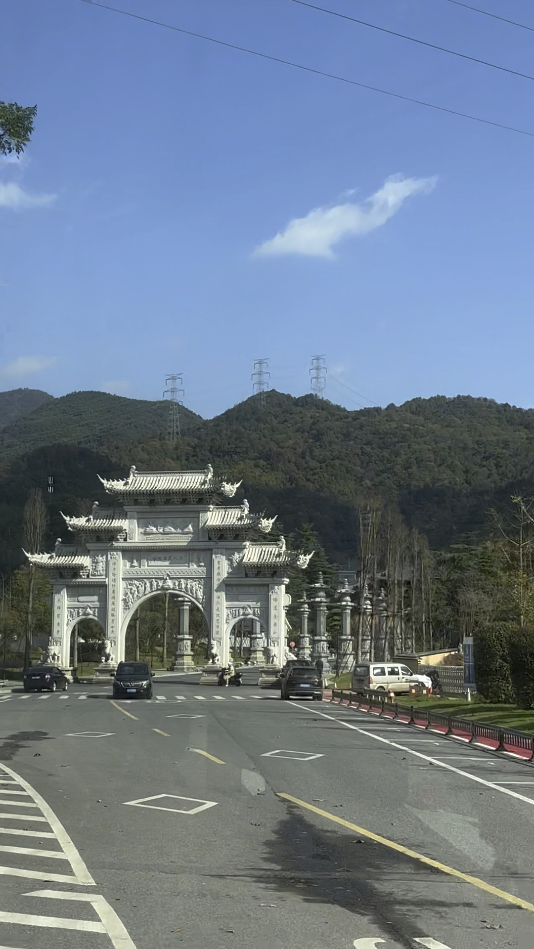 沉浸式感受坐公车经过浙江金华北山的双龙景区