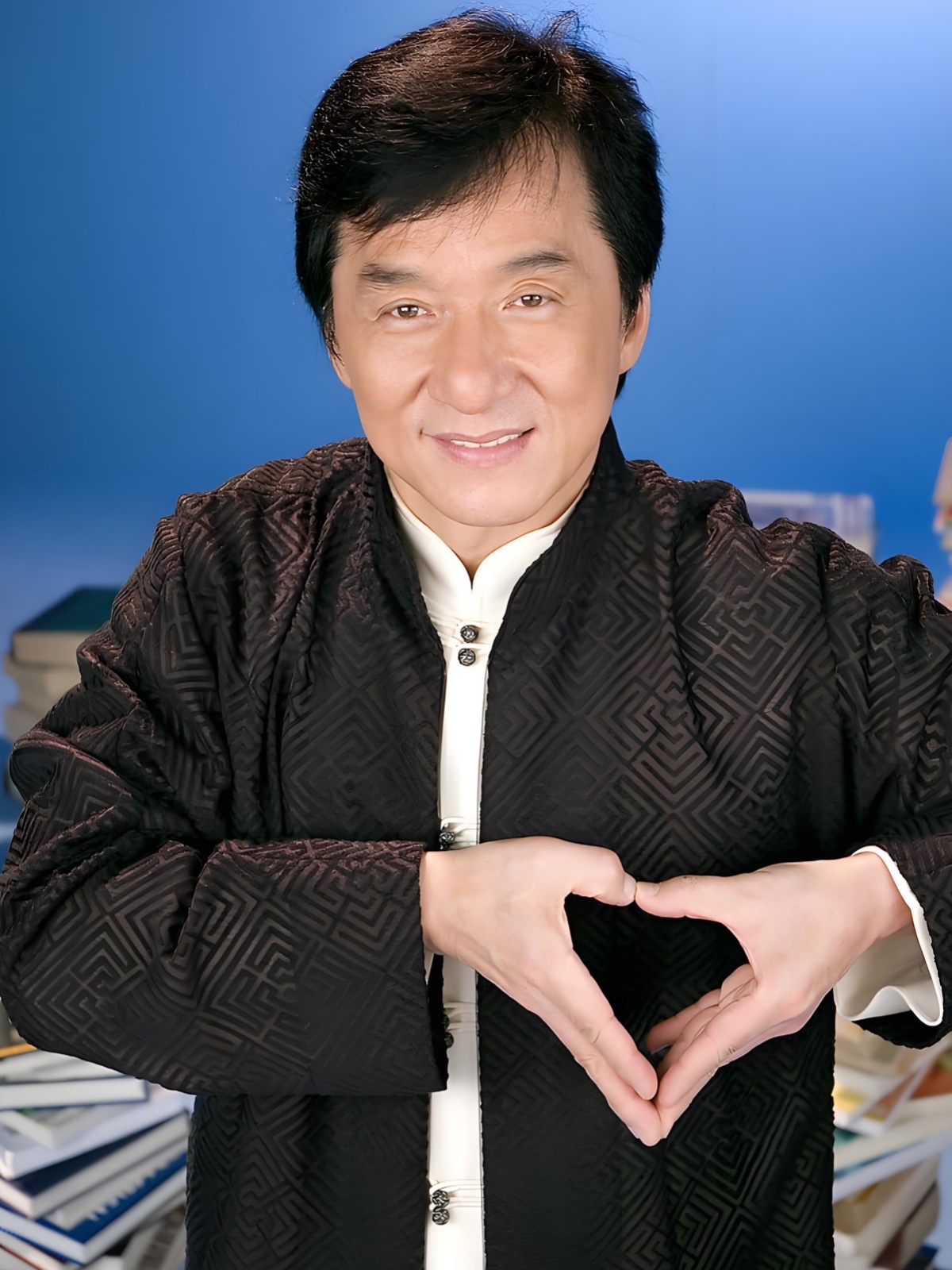 成龙自己管钱没交给老婆林凤娇却默默无闻陪他到老