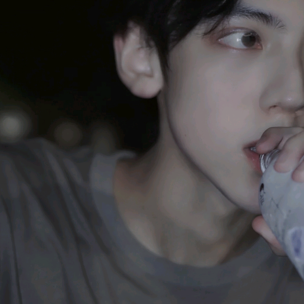 甄选头像|壁纸 真人男头系列 超酷超帅 氛围感超绝