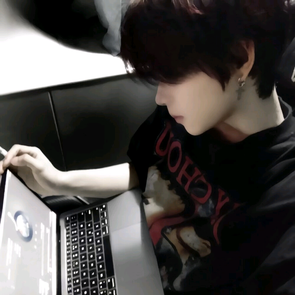 甄选头像|壁纸 真人男头系列 超酷超帅 氛围感超绝