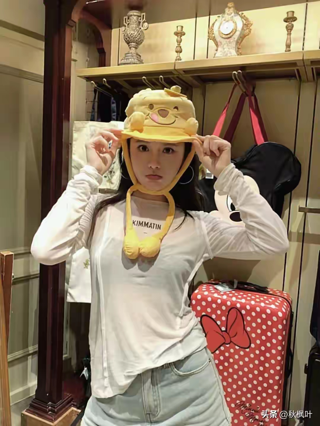 小杨哥老婆越来越美了感觉长相变化了不少打扮的越来越大方了