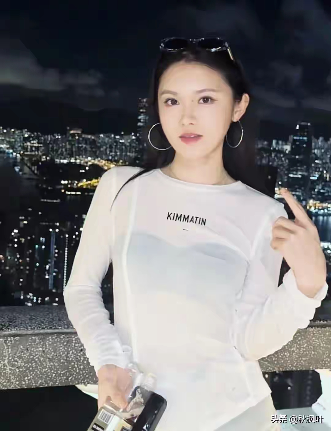 小杨哥老婆越来越美了感觉长相变化了不少打扮的越来越大方了
