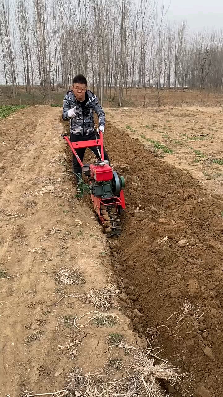 培土机