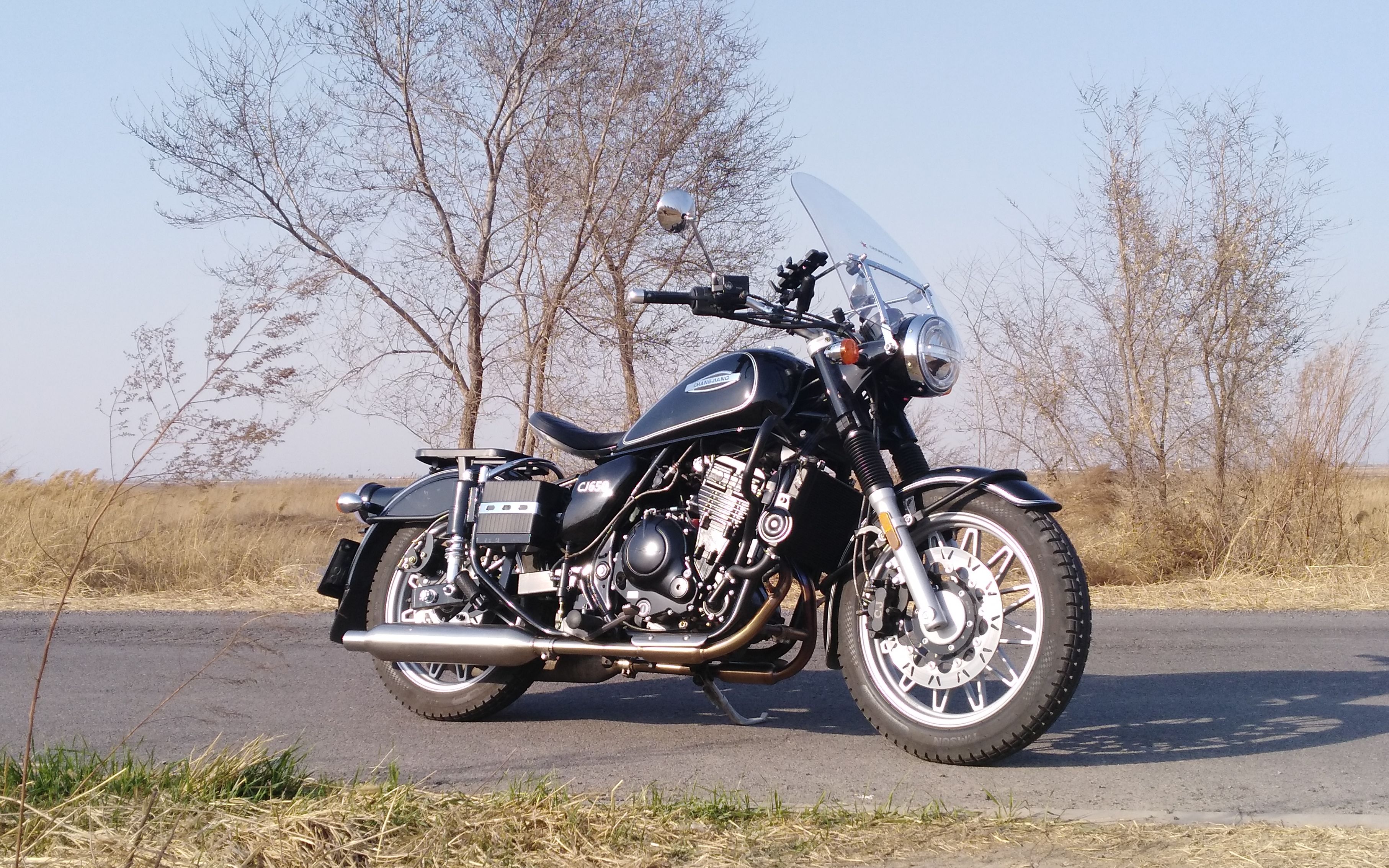 今日国产摩托车分享长江cj650两轮版