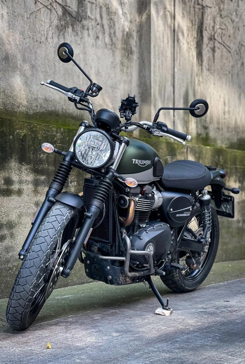 今日国外复古摩托车推荐凯旋streetscrambler