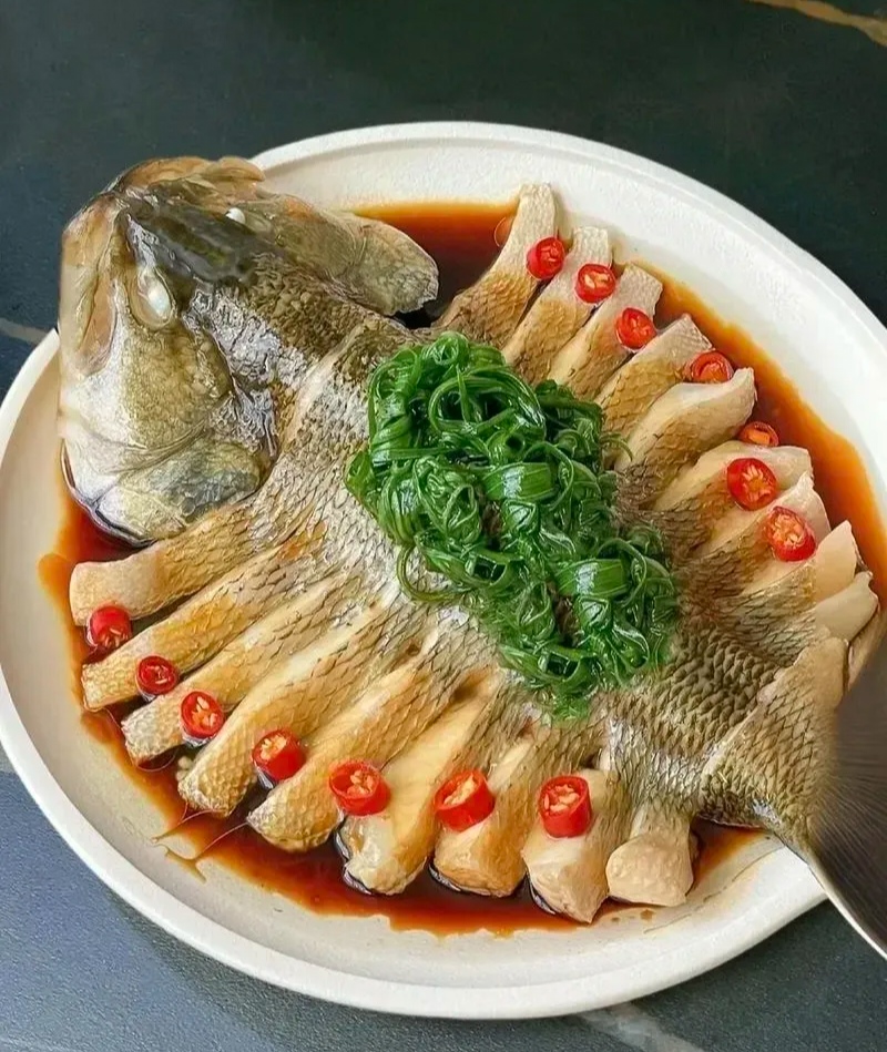 新鲜鲈鱼:1条