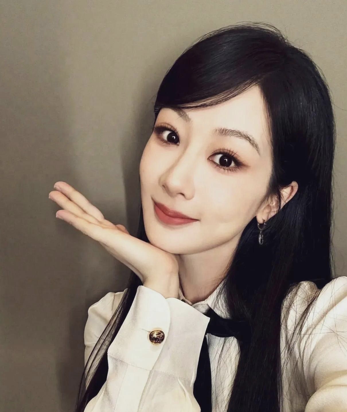 彻底享受女明星的身份