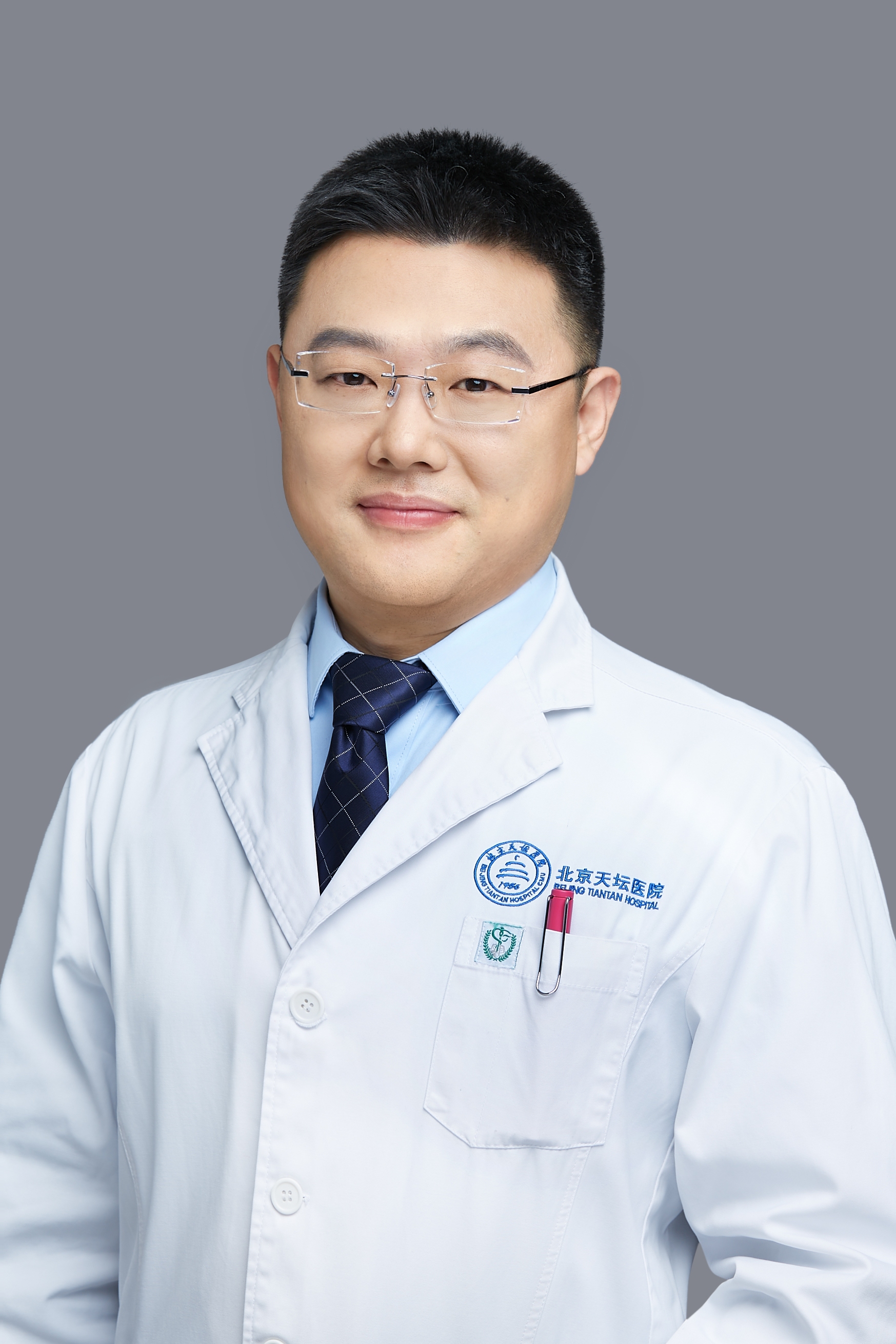 巨大肿物的乳腺癌患者,然后在和她交流的时候,她第一句就是说,王主任