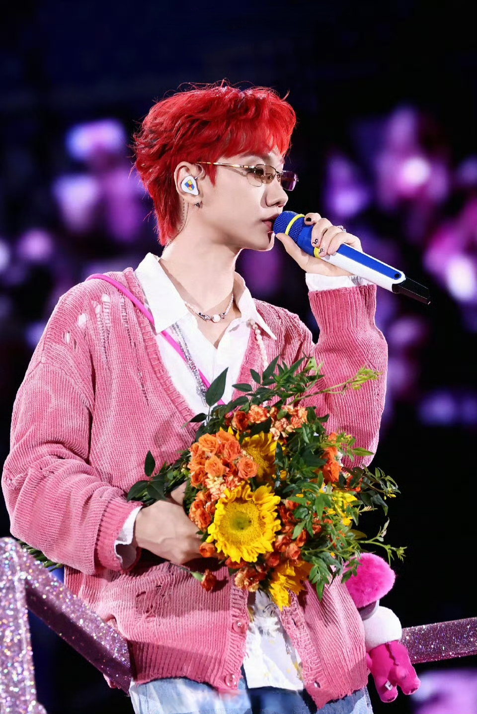 汪苏泷深圳演唱会说北京有烤鸭,兰州有牛肉面,深圳有影子,因为深圳