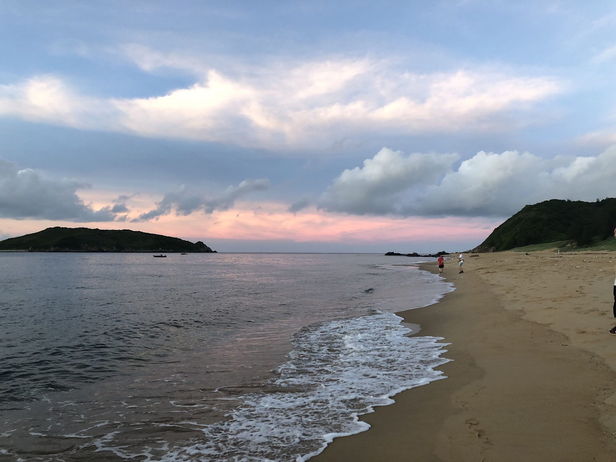 去海陵岛不看大角湾不看银滩,只看人少景美的东岛