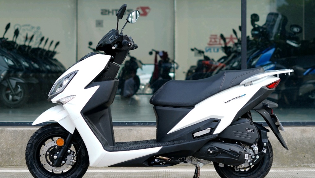 不要被外表所迷惑了,这款大阳vps125也能送外卖