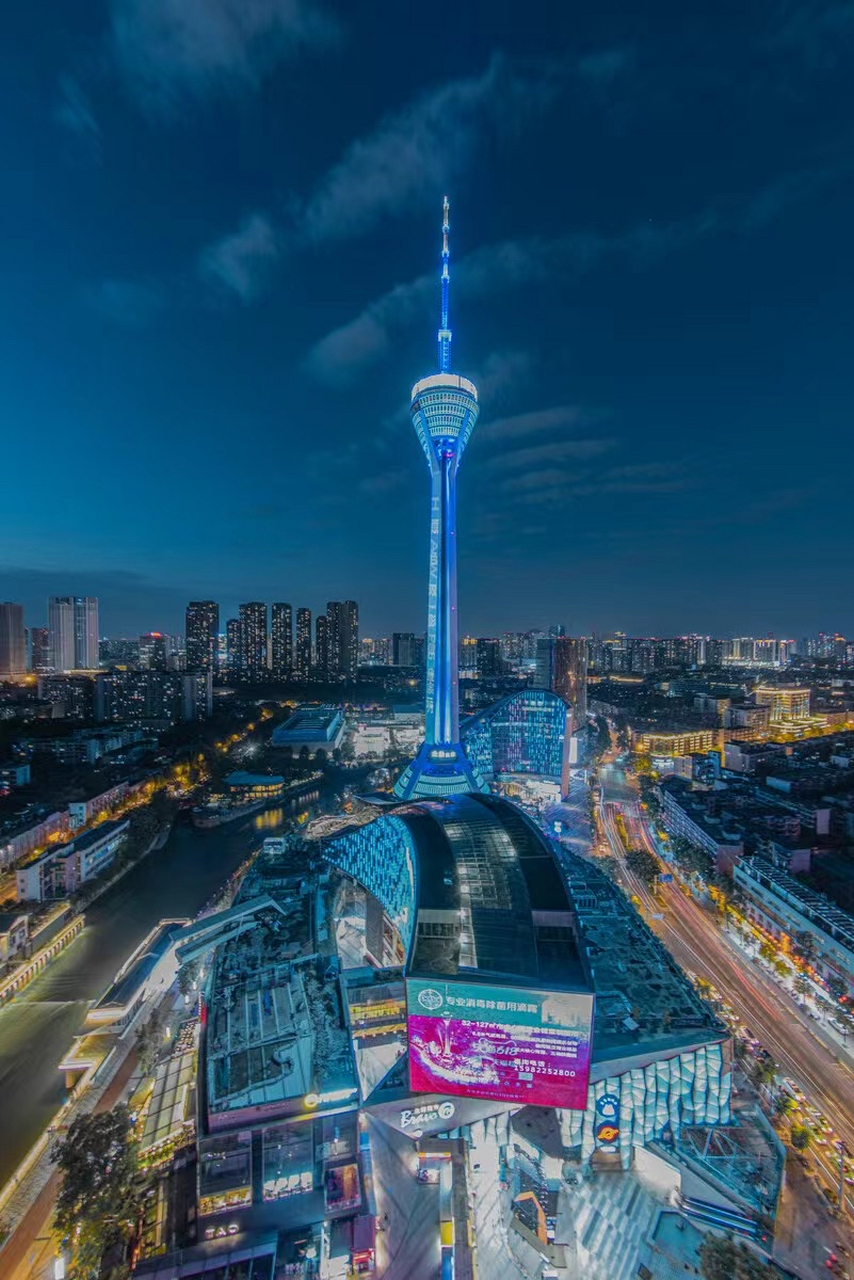 成都339电视塔,一座不仅展现现代化都市魅力还充满高科技元素的建筑.