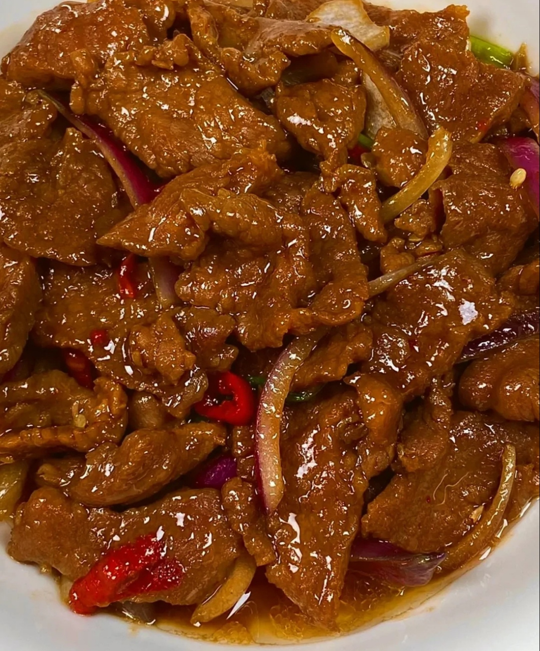 百吃不厌家常菜——洋葱炒牛肉