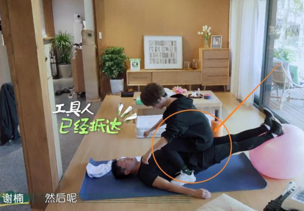 谢楠晒吴所谓"赤膊照",6岁就有如此明显肌肉线条,虎父无犬子