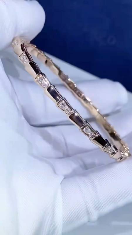 宝格丽 间钻隔钻蛇骨手镯#手镯#高端轻奢饰品#同城-度小视