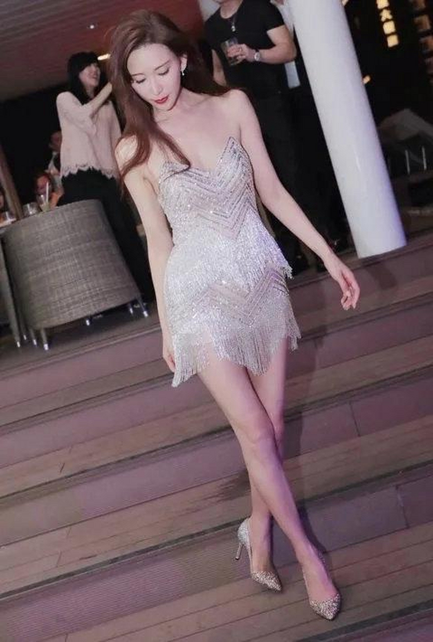 风情但不风尘,林志玲为什么被叫做女神?看完这张照片我明白了