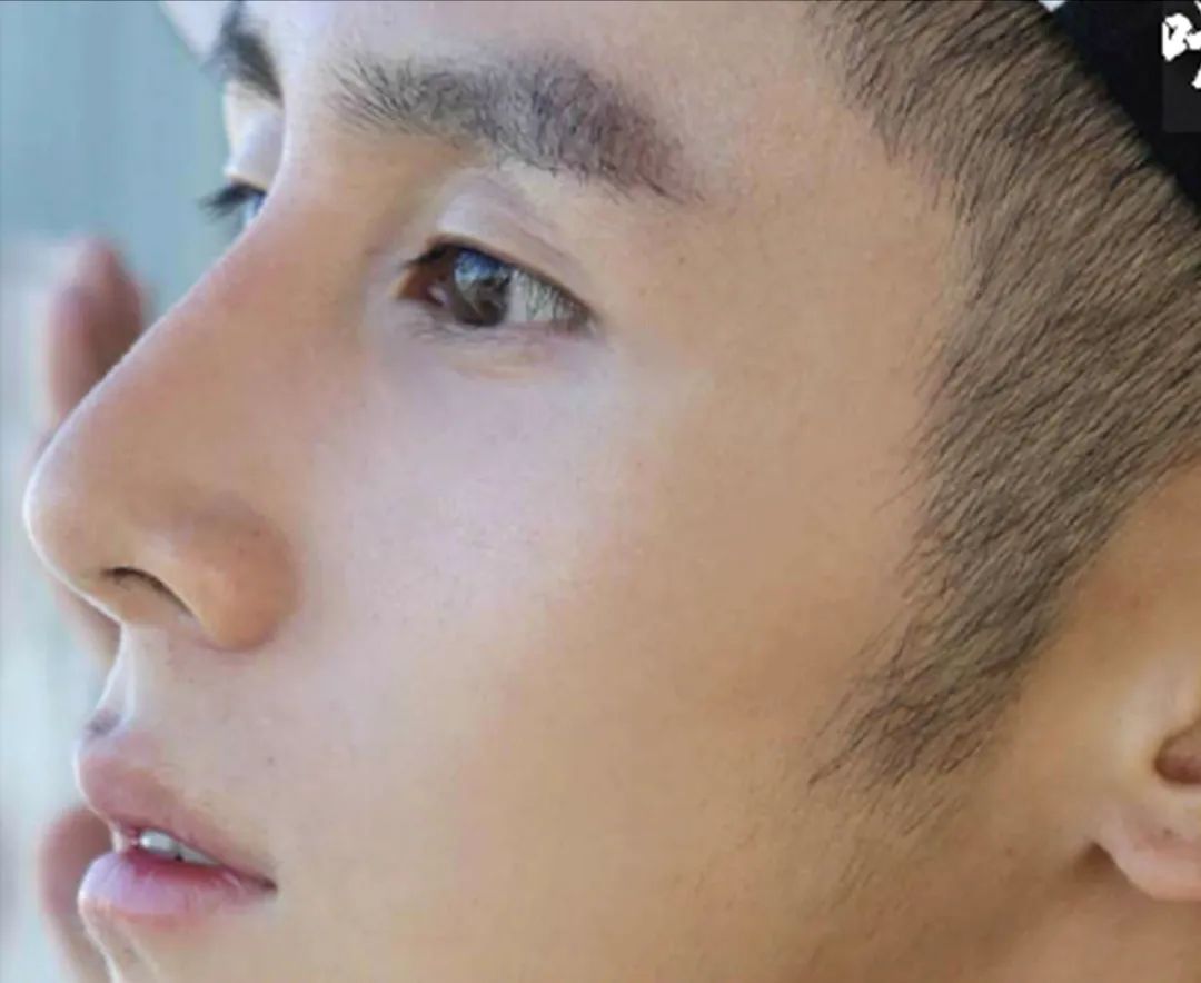 重庆阿力作品重现推特,自述我只是一明mb!