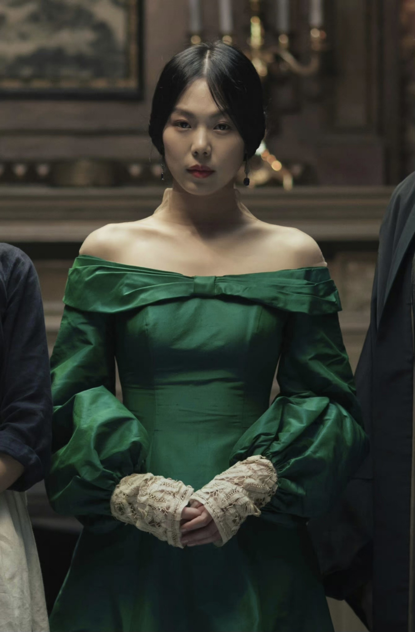 韩剧妆发天花板,金敏喜小姐的绿裙子[awsl]