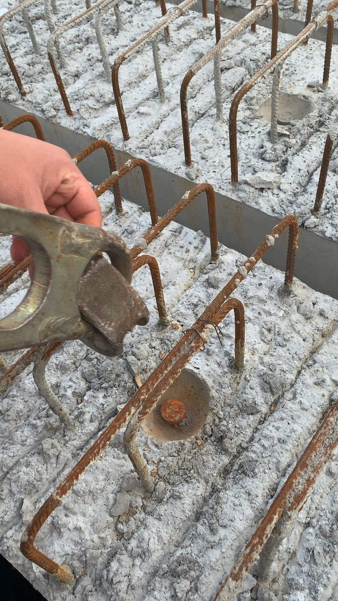 叠合梁吊具鸭嘴扣