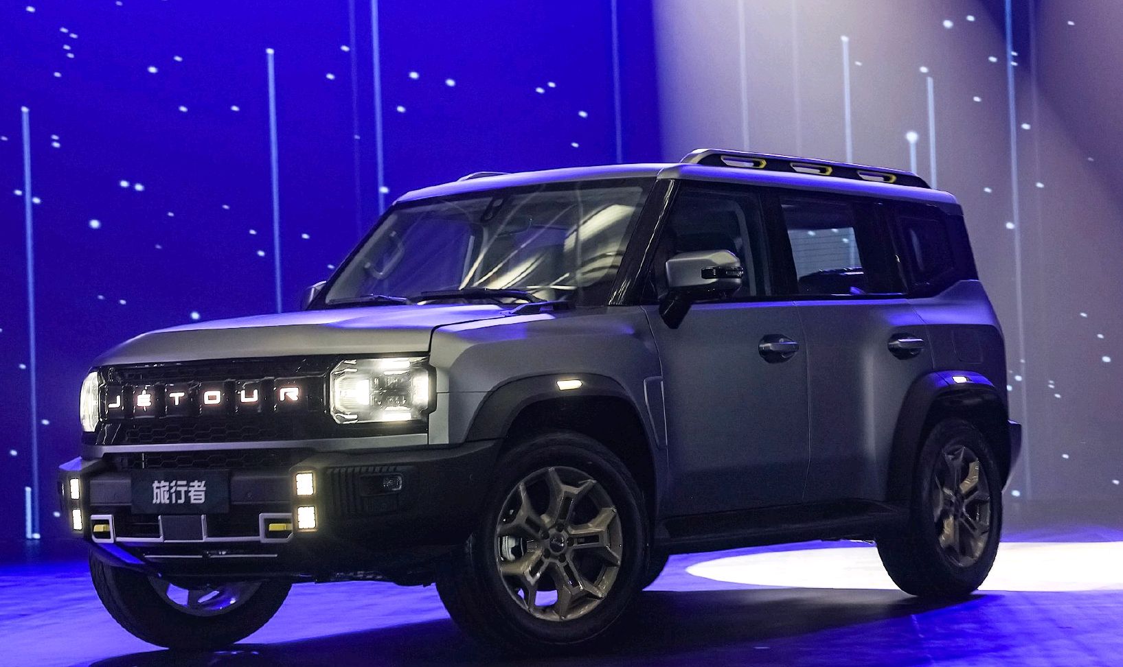 jetour旅行者:国产硬派suv新标杆,两款引擎 四驱,可选混动版