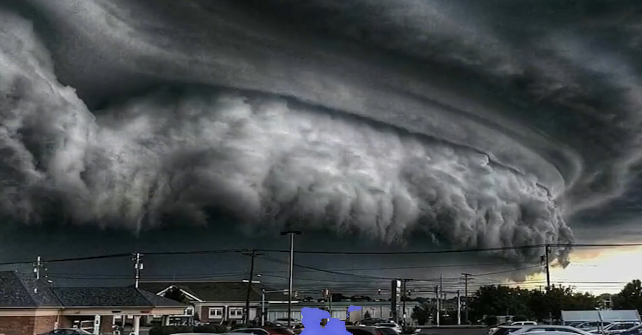 横扫美国的超级龙卷风,它的威力有多强?二十三个城镇被瞬间摧毁