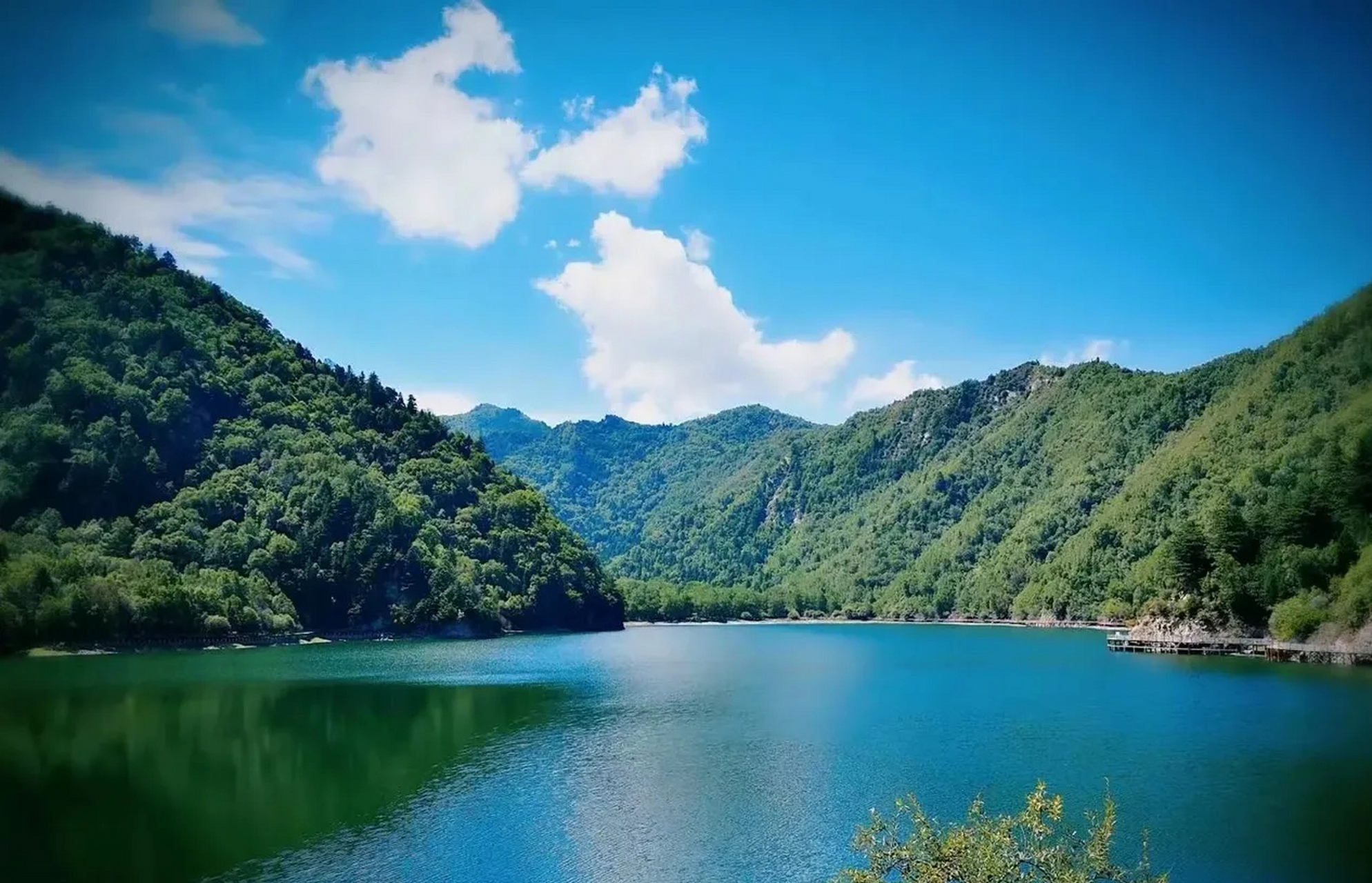 这里是位于青海省海东市循化撒拉族自治县的孟达天池,也是青海省非常