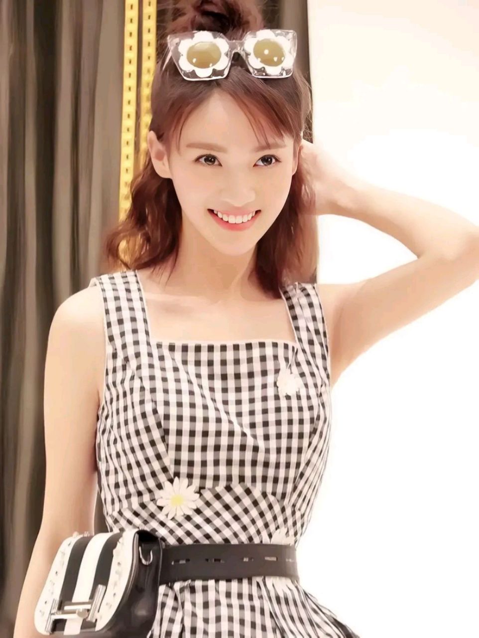 金晨,1990年9月5日出生于山东省济南市,毕业于北京舞蹈学院民族舞专业