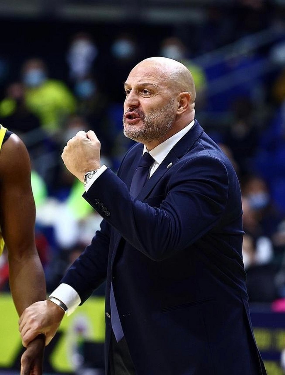 据媒体人导演我躺哪_basketball称中国男篮主教练乔尔杰维奇于6月28日