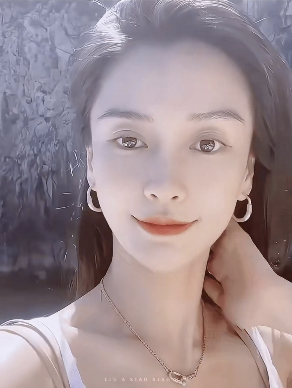 8月4日,angelababy成为了热门话题,她在社交平台上晒出了一段关于