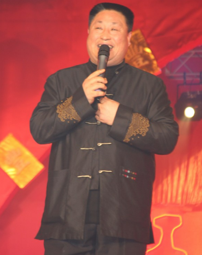 2007年李正春逝世,赵本山为他守灵一整夜,还为他立下一条规矩